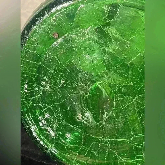 Vintage  Bohemian Green Crackle Gold-Gilded Vase - Picture 7 of 12